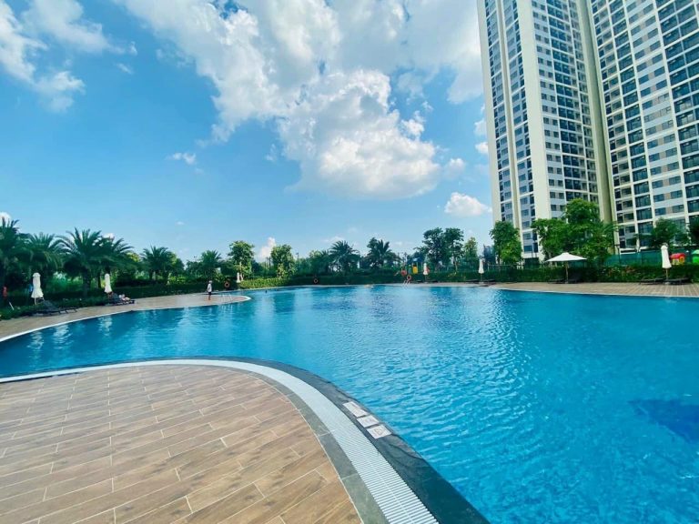 Hồ Bơi Vinhomes Grand Park: Không Gian Giải Trí & Thư Giãn Cho Cư Dân